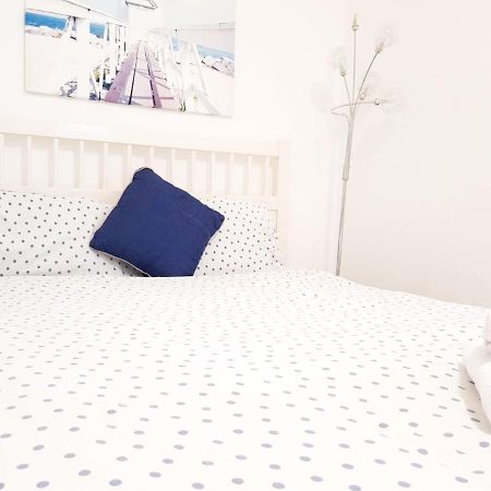 Commercial City Rooms Лондон Экстерьер фото
